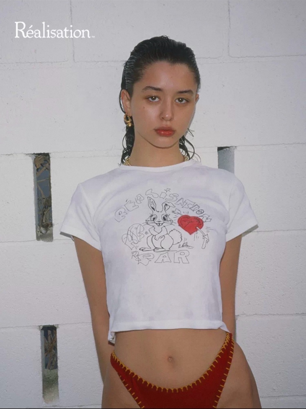 Réalisation Par White Graphic Bunny Crop Tee with Red Heart